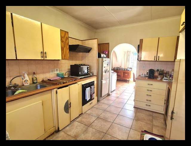 3 BEDROOM HOUSE FOR SALE IN BONAERO PARK